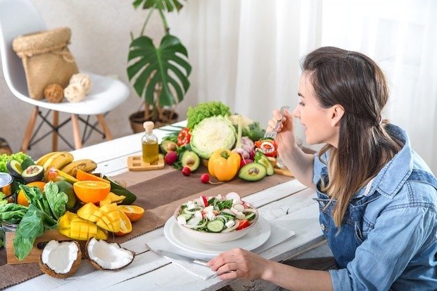 Vivir la Educación Gastronómica a Través de los Vinos