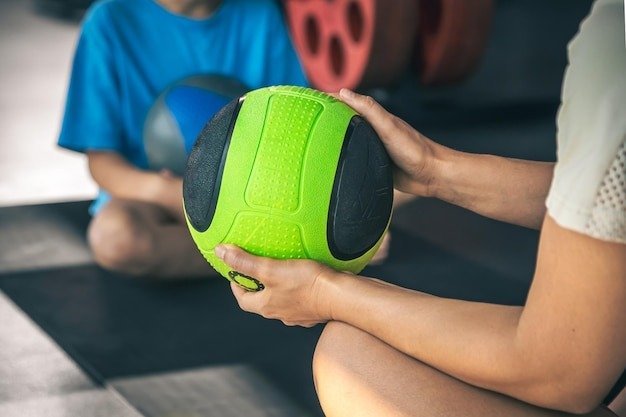 Transformando el Bienestar a través de la Educación y el Fitness